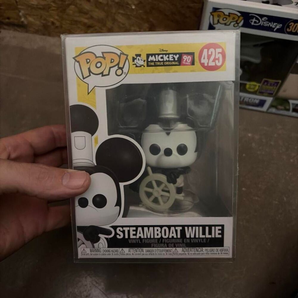 Funko White and Black Action-figures-playsets